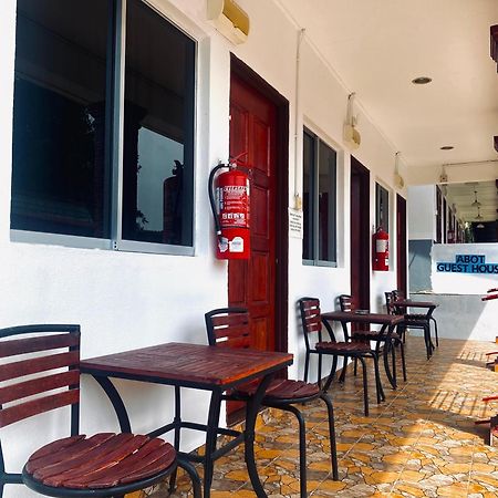 Abot Guest House Куала-Тахан Экстерьер фото