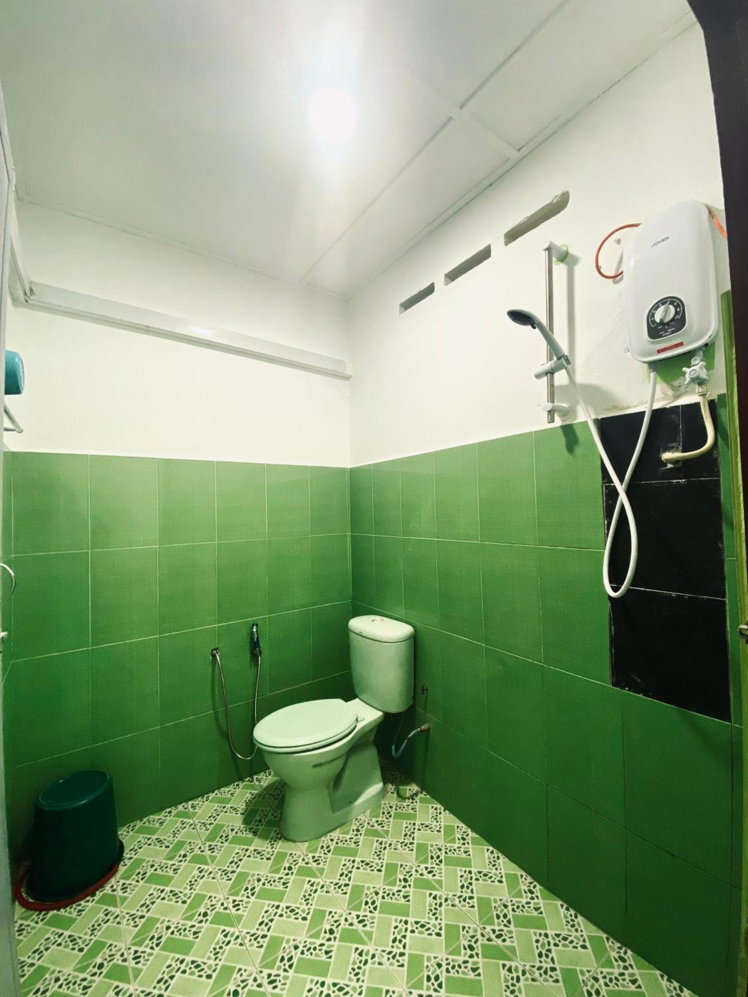 Abot Guest House Куала-Тахан Экстерьер фото